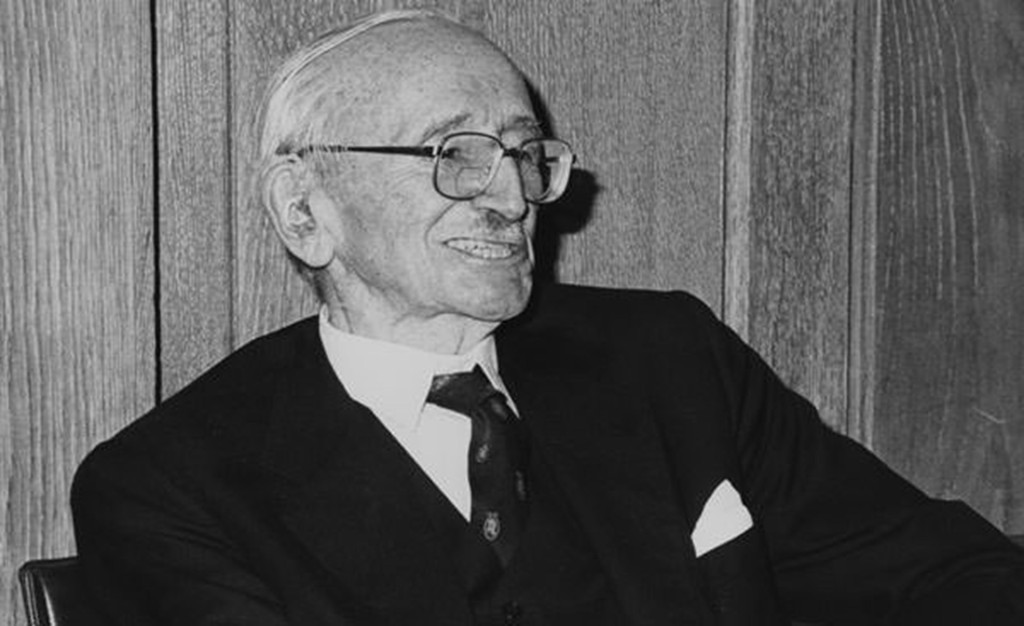 Hayek: Market Mechanism and Criticism of Socialism