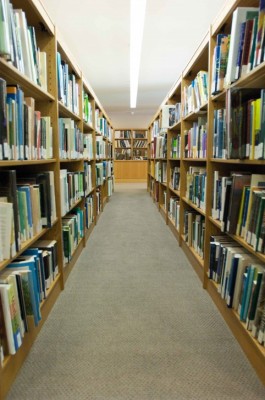 http://www.public-domain-image.com/objects-public-domain-images-pictures/books-public-domain-images-pictures/bookshelves-at-the-library.jpg.html