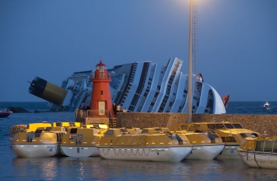 1024px-Collision_of_Costa_Concordia_24