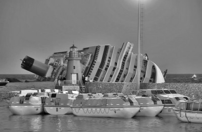 1024px-Collision_of_Costa_Concordia_24
