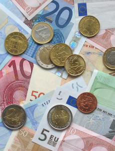 Euro_coins_and_banknotes