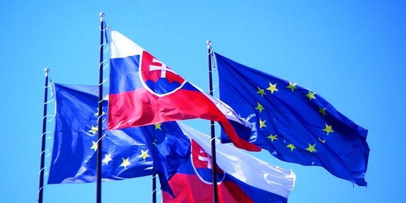 EU_and_Slovakia_flags