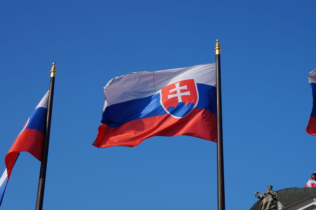 Slovak_Flag_(Option_3_of_4)