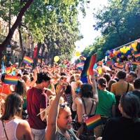 Budapest_VI.,_Andrássy_Ave.,_Budapest_Pride_2015_(19607231192)