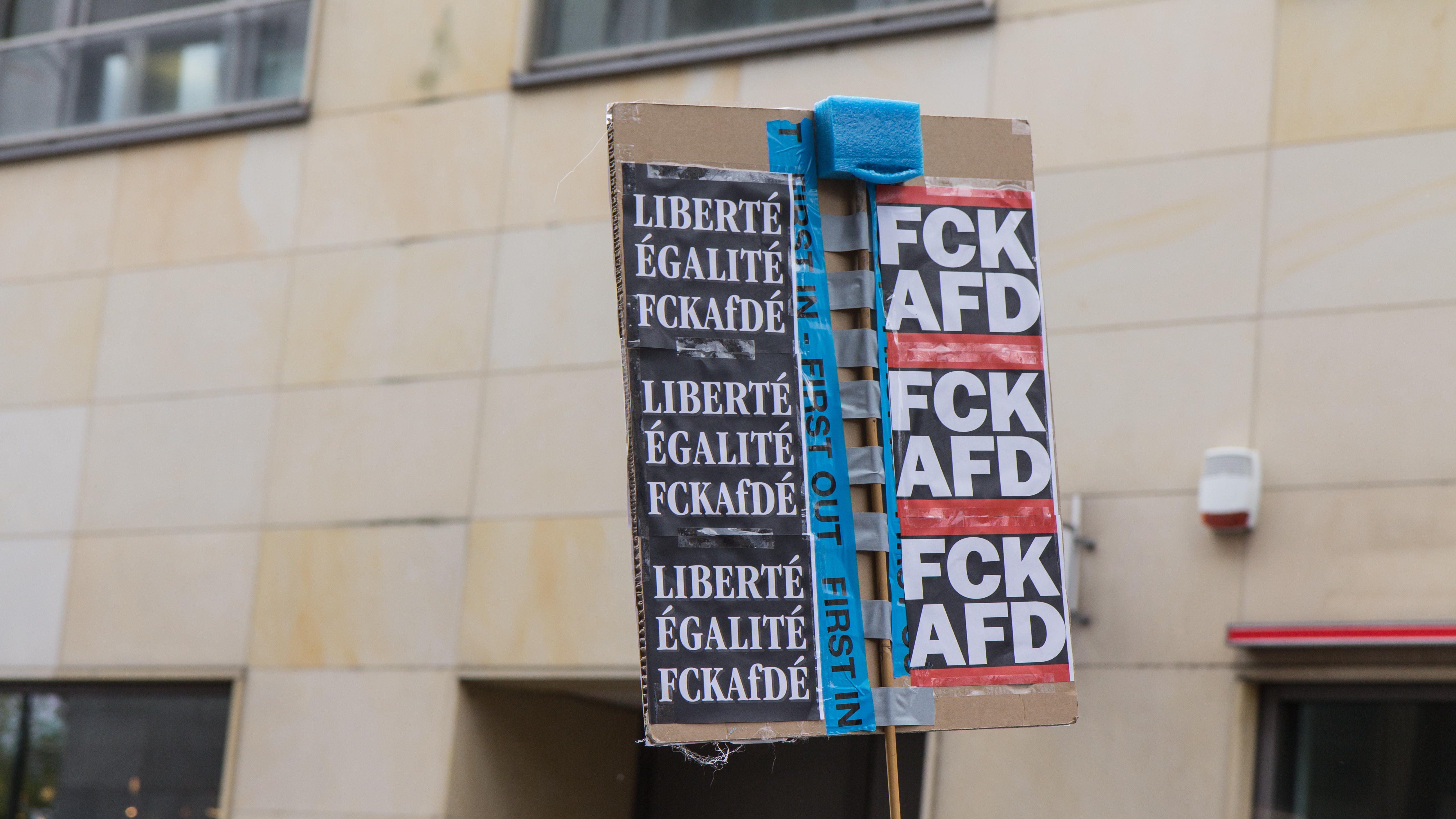 Köln stellt sich quer - Tanz die AfD