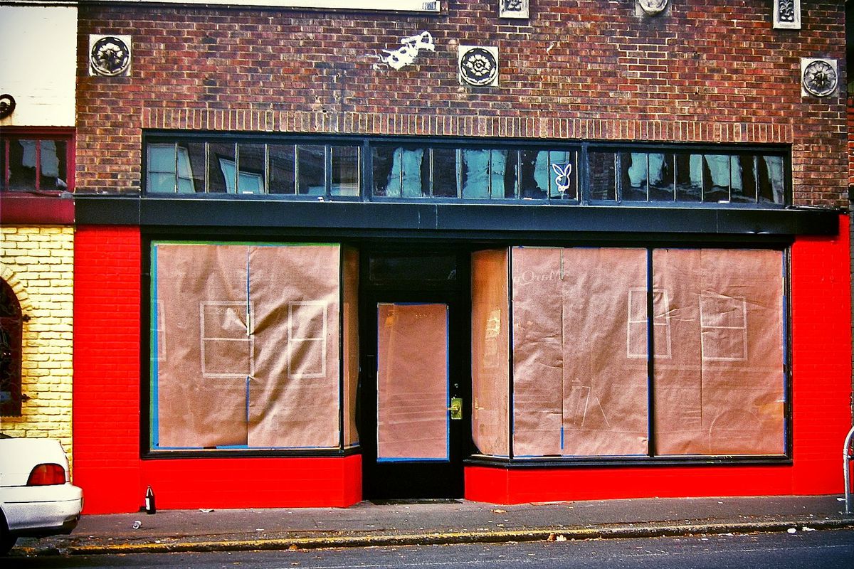 closed-shop-retail-open