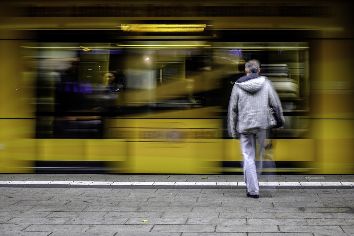 street_people_man_motion_color_station_yellow_germany-248503