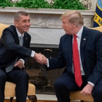 1280px-The_Prime_Minister_of_the_Czech_Republic_and_Mrs._Monika_Babišová_Visit_the_White_House_(47318288391)_(cropped)