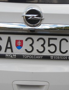 800px-Slovakia_2004_License_Plate_with_Euro_band_SA_335CO