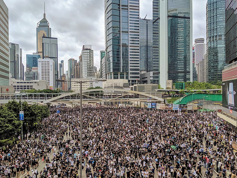 800px-Hong_Kong_anti-extradition_bill_protest_(48108594957)