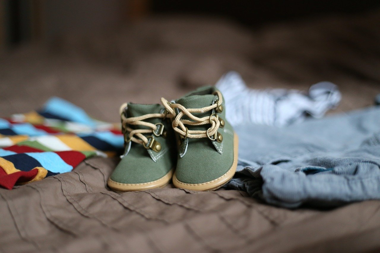 shoes-505471_1280-family-children