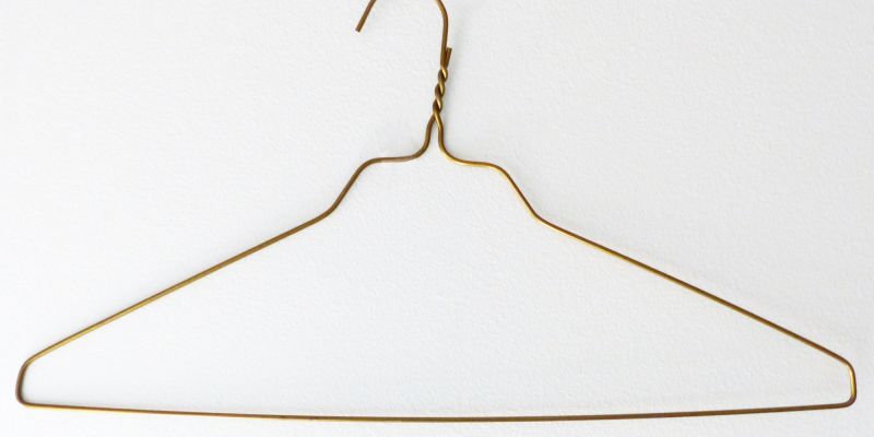 Wire_clothes_hanger