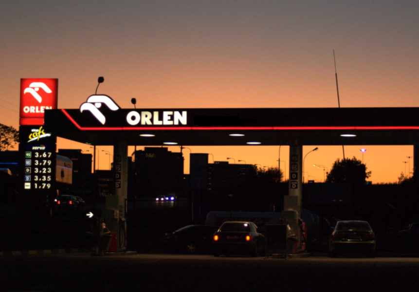orlen-gas-station